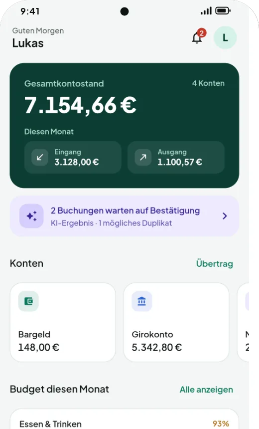 Startseite von Notiert: Gesamtsaldo, Cashflow des Monats und Buchungen zur Bestätigung